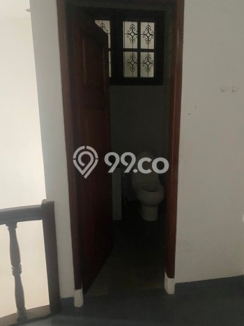 Disewakan! Rumah 5 Kamar Tidur &
4 Kamar Mandi di Tanah Kusir, Jakarta Selatan Disewakan! Rumah 5 Kamar Tidur &
4 Kamar Mandi di Tanah Kusir, Jakarta Selatan