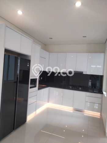 Hunian Elit LB 180m2 Siap Pakai Desain Elegan di Pejaten, Jakarta Selatan Hunian Elit LB 180m2 Siap Pakai Desain Elegan di Pejaten, Jakarta Selatan