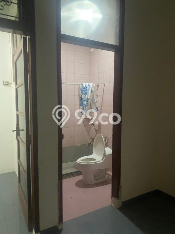 Disewakan! Rumah 5 Kamar Tidur &
4 Kamar Mandi di Tanah Kusir, Jakarta Selatan Disewakan! Rumah 5 Kamar Tidur &
4 Kamar Mandi di Tanah Kusir, Jakarta Selatan