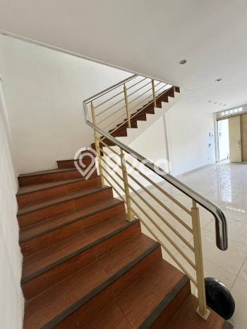 Ruko Disewa di Bandung dengan LB 180m2 Area Komersial Ramai Ruko Disewa di Bandung dengan LB 180m2 Area Komersial Ramai