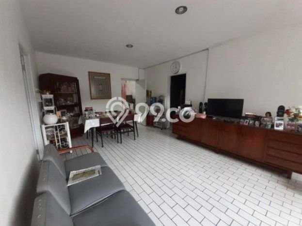Rumah Mewah LB 200m2 Siap Pakai Desain Elegan di Cipaganti, Bandung Rumah Mewah LB 200m2 Siap Pakai Desain Elegan di Cipaganti, Bandung