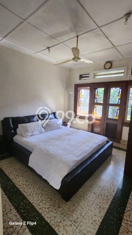 Rumah di Riau, 3 KM, Area Strategis, Luas 550m² Bangunan 350m² Rumah di Riau, 3 KM, Area Strategis, Luas 550m² Bangunan 350m²