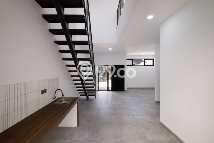 Rumah Strategis Minimalis Lb 160m2 di Antapani, Bandung Rumah Strategis Minimalis Lb 160m2 di Antapani, Bandung