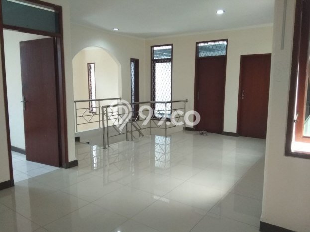 Rumah Sewa Bandung LT 144m2 LB 200m2 Kawasan Buah Batu Rumah Sewa Bandung LT 144m2 LB 200m2 Kawasan Buah Batu