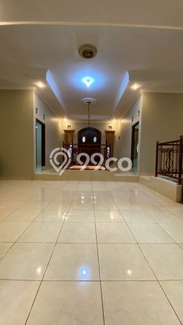 Disewakan Rumah Harga Terjangkau di Buah Batu Bandung dengan 6 Kamar Tidur Disewakan Rumah Harga Terjangkau di Buah Batu Bandung dengan 6 Kamar Tidur