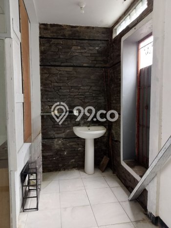 FOR RENT! Ruko di Bandung Kota Cocok untuk Bisnis 100m2 FOR RENT! Ruko di Bandung Kota Cocok untuk Bisnis 100m2