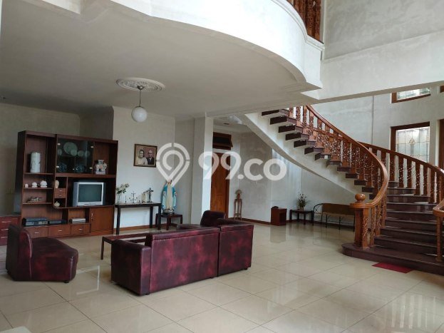 Disewakan Rumah Murah di Dago Bandung dengan 7 KT Disewakan Rumah Murah di Dago Bandung dengan 7 KT
