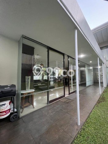 Dijual Hunian Mewah dengan Fasilitas Sekitar Komplit di Kebayoran Baru, Jakarta Selatan Dijual Hunian Mewah dengan Fasilitas Sekitar Komplit di Kebayoran Baru, Jakarta Selatan