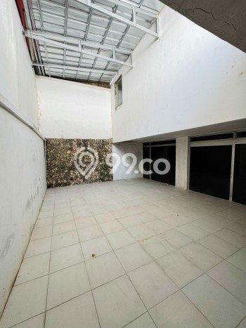 Ready to Use! Premium House LT 260m2 Desain Elegan di Ancol Ready to Use! Premium House LT 260m2 Desain Elegan di Ancol