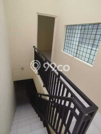 Rumah Strategis Minimalis Lb 100m2 di Serpong Utara, Tangerang Selatan Rumah Strategis Minimalis Lb 100m2 di Serpong Utara, Tangerang Selatan