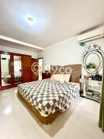 Rumah Mewah LB 600m2 Siap Huni Desain Elegan di Sektor 3 - Bintaro, Tangerang Selatan Rumah Mewah LB 600m2 Siap Huni Desain Elegan di Sektor 3 - Bintaro, Tangerang Selatan