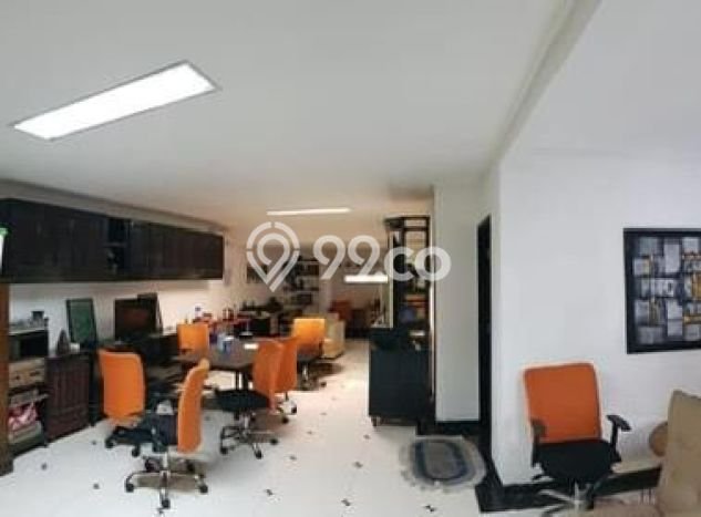 Hunian Elit LB 600m2 Siap Huni Desain Elegan di Cipete, Jakarta Selatan Hunian Elit LB 600m2 Siap Huni Desain Elegan di Cipete, Jakarta Selatan