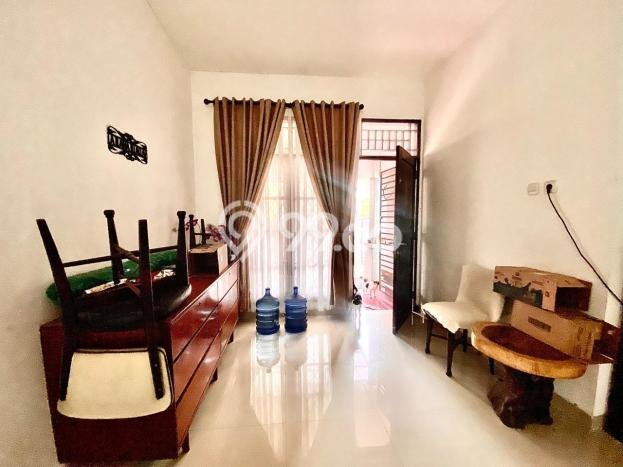 Rumah Luas Asri 3 KT Siap Huni di Bintaro Tangerang Selatan Rumah Luas Asri 3 KT Siap Huni di Bintaro Tangerang Selatan