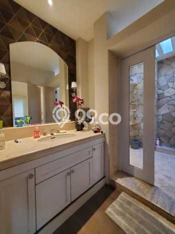 Rumah Luxury Modern Tanpa Renovasi di Bintaro Tangerang Selatan Rumah Luxury Modern Tanpa Renovasi di Bintaro Tangerang Selatan