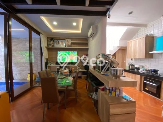 Jual Rumah Mewah Megah Dengan View Cantik di Sektor 9-Bintaro, Tangerang Selatan Jual Rumah Mewah Megah Dengan View Cantik di Sektor 9-Bintaro, Tangerang Selatan
