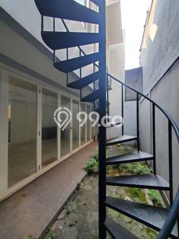 Jual Rumah Luas Elegan Dengan View Eksklusif di Bintaro, Tangerang Selatan Jual Rumah Luas Elegan Dengan View Eksklusif di Bintaro, Tangerang Selatan