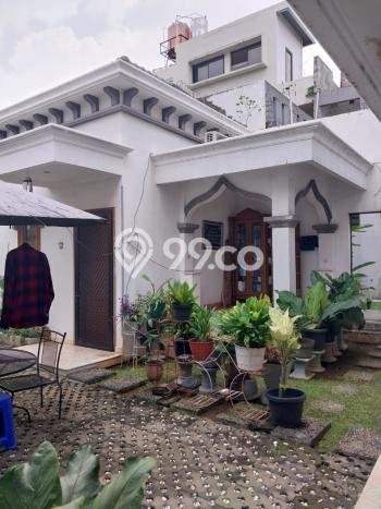 Rumah Elit Modern Siap Huni di Petukangan Jakarta Selatan Rumah Elit Modern Siap Huni di Petukangan Jakarta Selatan