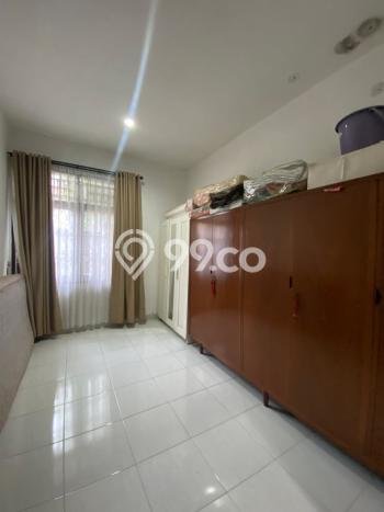 Rumah Luas Asri 3 KT Siap Huni di Bintaro Tangerang Selatan Rumah Luas Asri 3 KT Siap Huni di Bintaro Tangerang Selatan