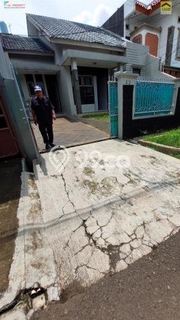 Hunian Nyaman Asri 3 KT Siap Huni di Cibubur Jakarta Timur Hunian Nyaman Asri 3 KT Siap Huni di Cibubur Jakarta Timur