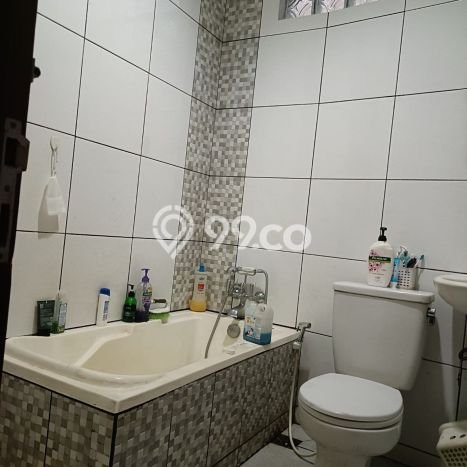 Dijual Rumah Luas Elegan Dengan View Eksklusif di Grogol, Jakarta Barat Dijual Rumah Luas Elegan Dengan View Eksklusif di Grogol, Jakarta Barat