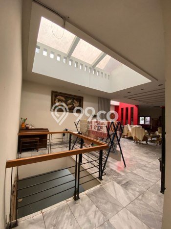Hunian Mewah LB 400m2 Siap Pakai Desain Elegan di Otista, Jakarta Timur Hunian Mewah LB 400m2 Siap Pakai Desain Elegan di Otista, Jakarta Timur