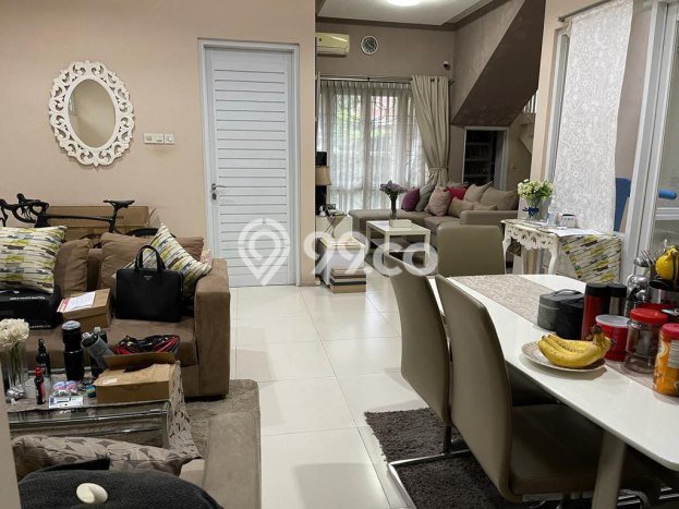 Rumah Elit Modern Tanpa Renovasi di Jatiwaringin Bekasi Rumah Elit Modern Tanpa Renovasi di Jatiwaringin Bekasi