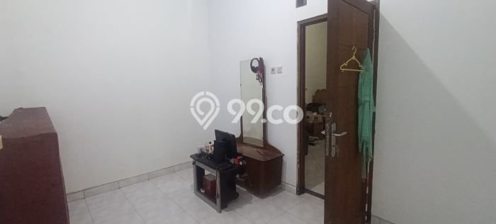 Dijual Segera Rumah Kost di Otista, Jakarta Timur 9 Kamar Dijual Segera Rumah Kost di Otista, Jakarta Timur 9 Kamar