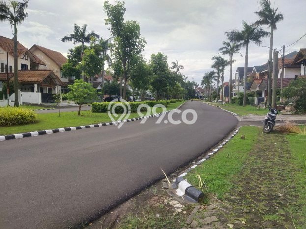 For Sale! Premium House LT 321m2 Desain Elegan di Kemang Pratama For Sale! Premium House LT 321m2 Desain Elegan di Kemang Pratama