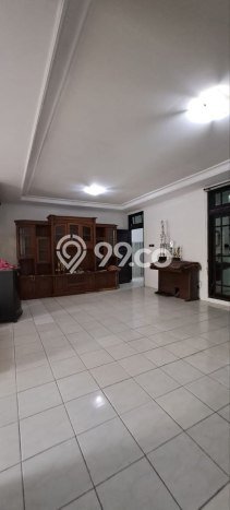 Hunian Mewah LB 302m2 Siap Huni Desain Elegan di Pondok Bambu, Jakarta Timur Hunian Mewah LB 302m2 Siap Huni Desain Elegan di Pondok Bambu, Jakarta Timur