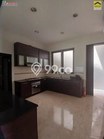 For Sale! Premium House LT 685m2 Desain Elegan di Cipete For Sale! Premium House LT 685m2 Desain Elegan di Cipete