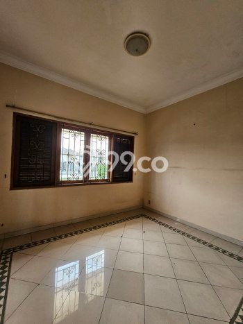 Siap Huni Hunian Elit 5 Kamar di Duren Sawit Dekat ke Mana Saja Siap Huni Hunian Elit 5 Kamar di Duren Sawit Dekat ke Mana Saja