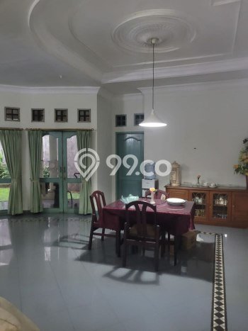 Dijual Rumah Luas Elegan Dengan View Eksklusif di Pondok Bambu, Jakarta Timur Dijual Rumah Luas Elegan Dengan View Eksklusif di Pondok Bambu, Jakarta Timur