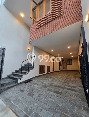 Rumah Elit Modern Siap Huni di Rawamangun Jakarta Timur Rumah Elit Modern Siap Huni di Rawamangun Jakarta Timur