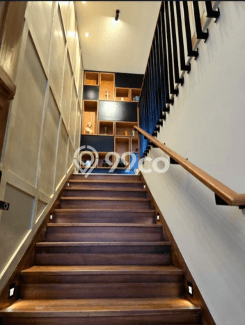 Rumah Elit Modern Siap Huni di Rawamangun Jakarta Timur Rumah Elit Modern Siap Huni di Rawamangun Jakarta Timur