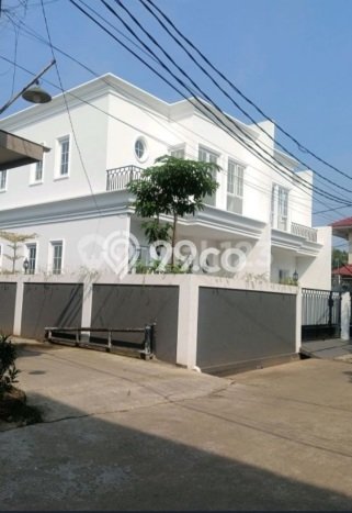 Rumah Luas Asri 3 KT Siap Huni di Jatiwaringin Jakarta Timur Rumah Luas Asri 3 KT Siap Huni di Jatiwaringin Jakarta Timur