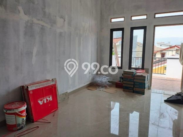 Dijual Hunian Rumah Terawat 3 KT di Jatiwaringin, Jakarta Timur Dijual Hunian Rumah Terawat 3 KT di Jatiwaringin, Jakarta Timur