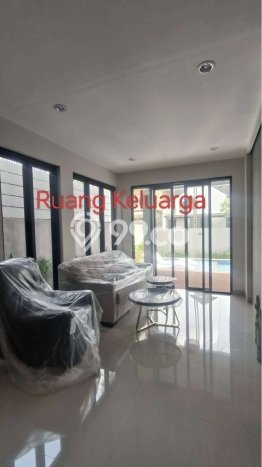Jual Rumah Luas Elegan Dengan View Eksklusif di Lippo Karawaci, Tangerang Jual Rumah Luas Elegan Dengan View Eksklusif di Lippo Karawaci, Tangerang
