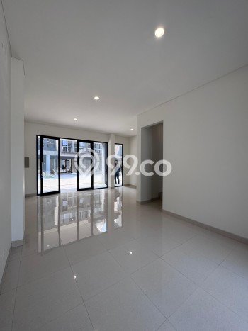 Ruko Dijual di Tangerang LT 90m2 & LB 270m2 Lokasi Terbaik! Ruko Dijual di Tangerang LT 90m2 & LB 270m2 Lokasi Terbaik!
