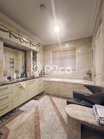 Hunian Mewah Siap Huni LT 552m2 di BSD, Tangerang Selatan Hunian Mewah Siap Huni LT 552m2 di BSD, Tangerang Selatan