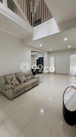 Ready to Use! Premium House LT 153m2 Desain Elegan di BSD Ready to Use! Premium House LT 153m2 Desain Elegan di BSD