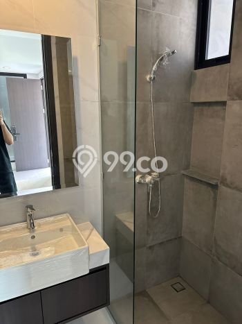 Rumah Mewah LB 118m2 Siap Huni Desain Elegan di BSD, Tangerang Rumah Mewah LB 118m2 Siap Huni Desain Elegan di BSD, Tangerang