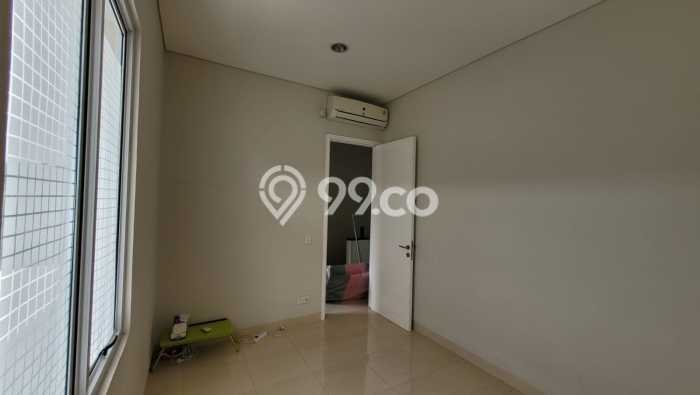 For Sale Hunian Rumah Terawat 2 KT di BSD, Tangerang For Sale Hunian Rumah Terawat 2 KT di BSD, Tangerang