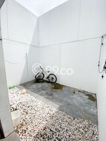 Hunian Nyaman Asri 2 KT Siap Pakai di BSD Tangerang Hunian Nyaman Asri 2 KT Siap Pakai di BSD Tangerang