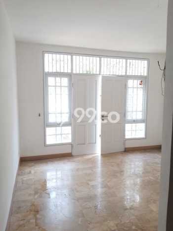 Ready to Use! Luxury House LT 378m2 Desain Elegan di Bintaro Ready to Use! Luxury House LT 378m2 Desain Elegan di Bintaro
