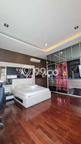 Rumah Mewah LB 550m2 Siap Pakai Desain Elegan di Gading Serpong, Tangerang Rumah Mewah LB 550m2 Siap Pakai Desain Elegan di Gading Serpong, Tangerang