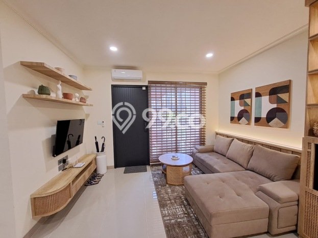 Dijual Rumah Luas Megah Dengan View Eksklusif di Gading Serpong, Tangerang Dijual Rumah Luas Megah Dengan View Eksklusif di Gading Serpong, Tangerang