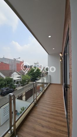 Rumah Eksklusif Siap Huni LT 180m2 di BSD, Tangerang Selatan Rumah Eksklusif Siap Huni LT 180m2 di BSD, Tangerang Selatan
