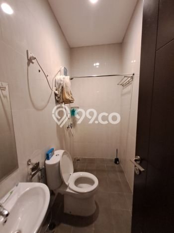Disewakan! Rumah 3 Kamar Tidur &
3 Kamar Mandi di BSD, Tangerang Disewakan! Rumah 3 Kamar Tidur &
3 Kamar Mandi di BSD, Tangerang