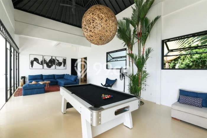 LOKASI TERBAIK! Vila Kawasan , Luas 1300m2m², Lingkungan Tenang dan aman LOKASI TERBAIK! Vila Kawasan , Luas 1300m2m², Lingkungan Tenang dan aman