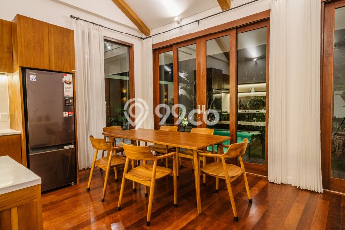 Vila di , Ukuran 300m2m², Dekat dengan transportasi publik Vila di , Ukuran 300m2m², Dekat dengan transportasi publik